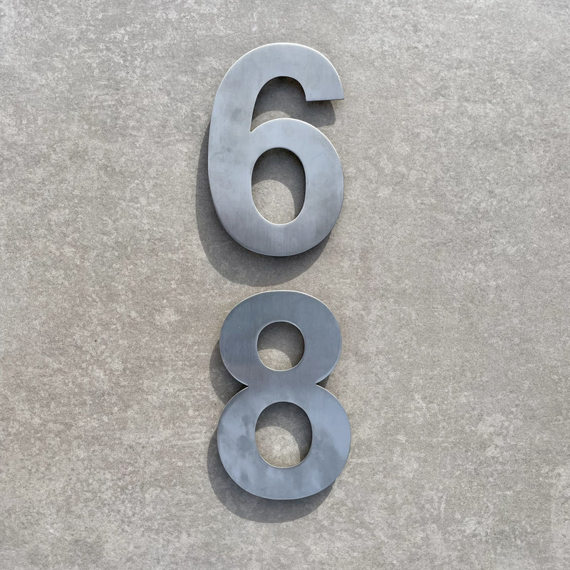 Numéro métal finition aluminium brossé